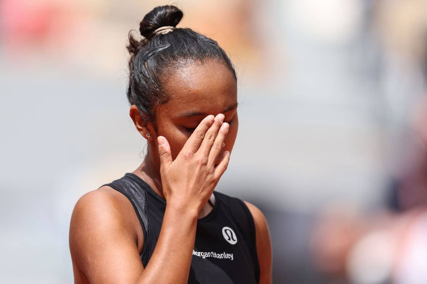 It's over for Leylah Annie Fernandez at Roland-Garros