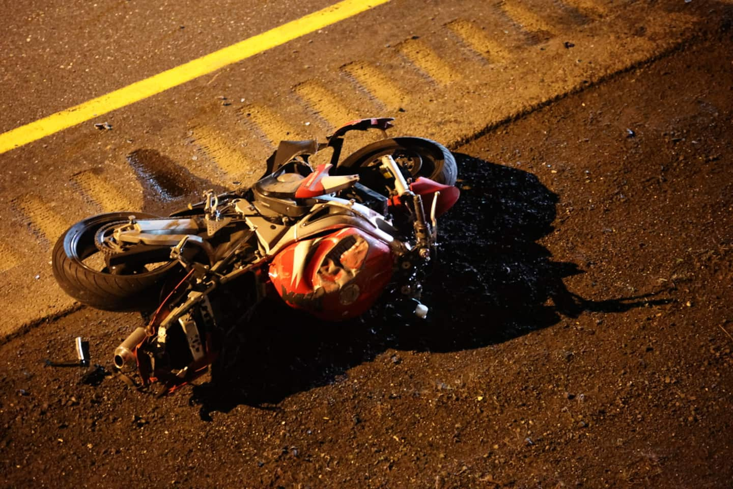[IN IMAGES] A motorcyclist dies after going off the road in Beaumont