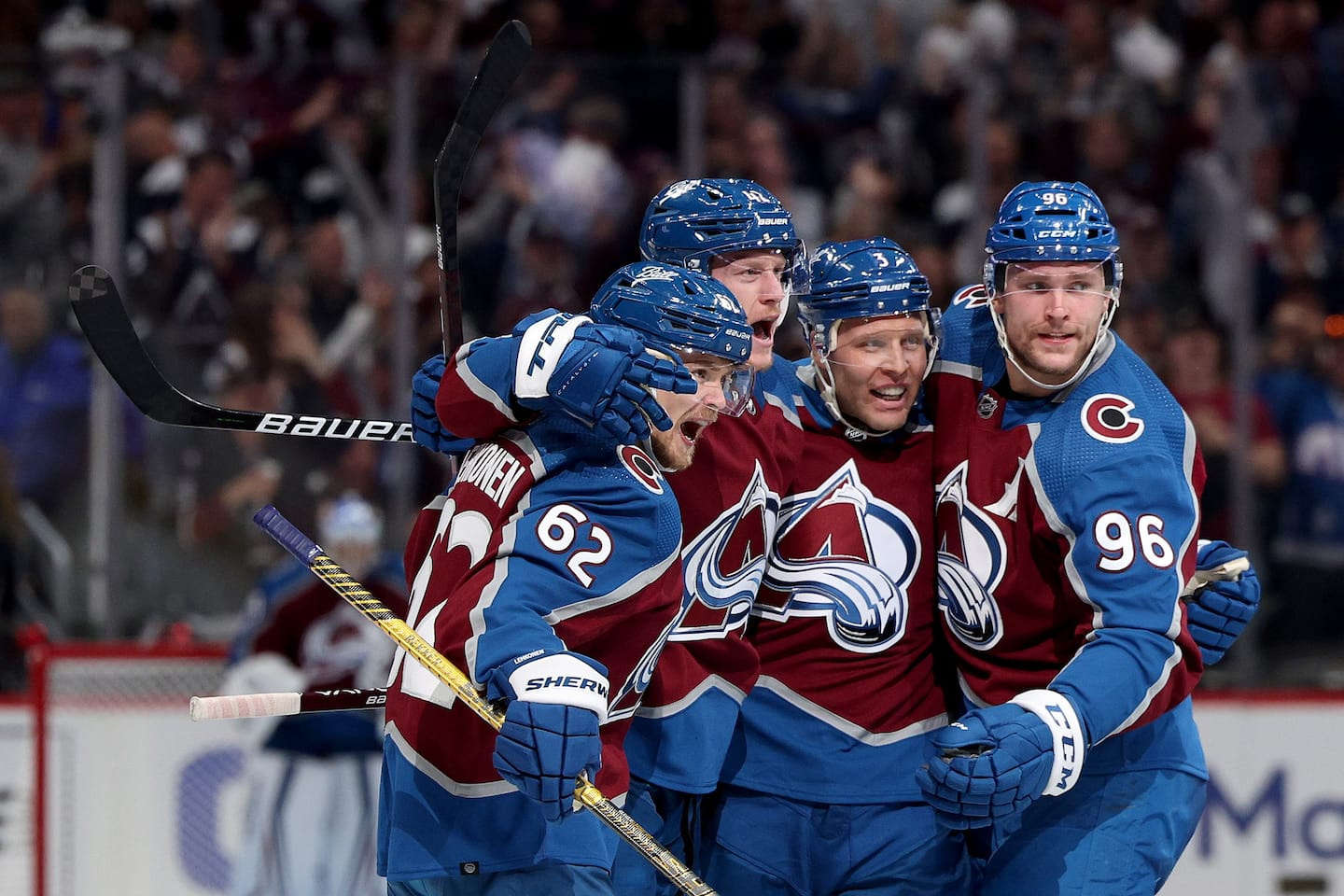The Avalanche calm the game and triumph