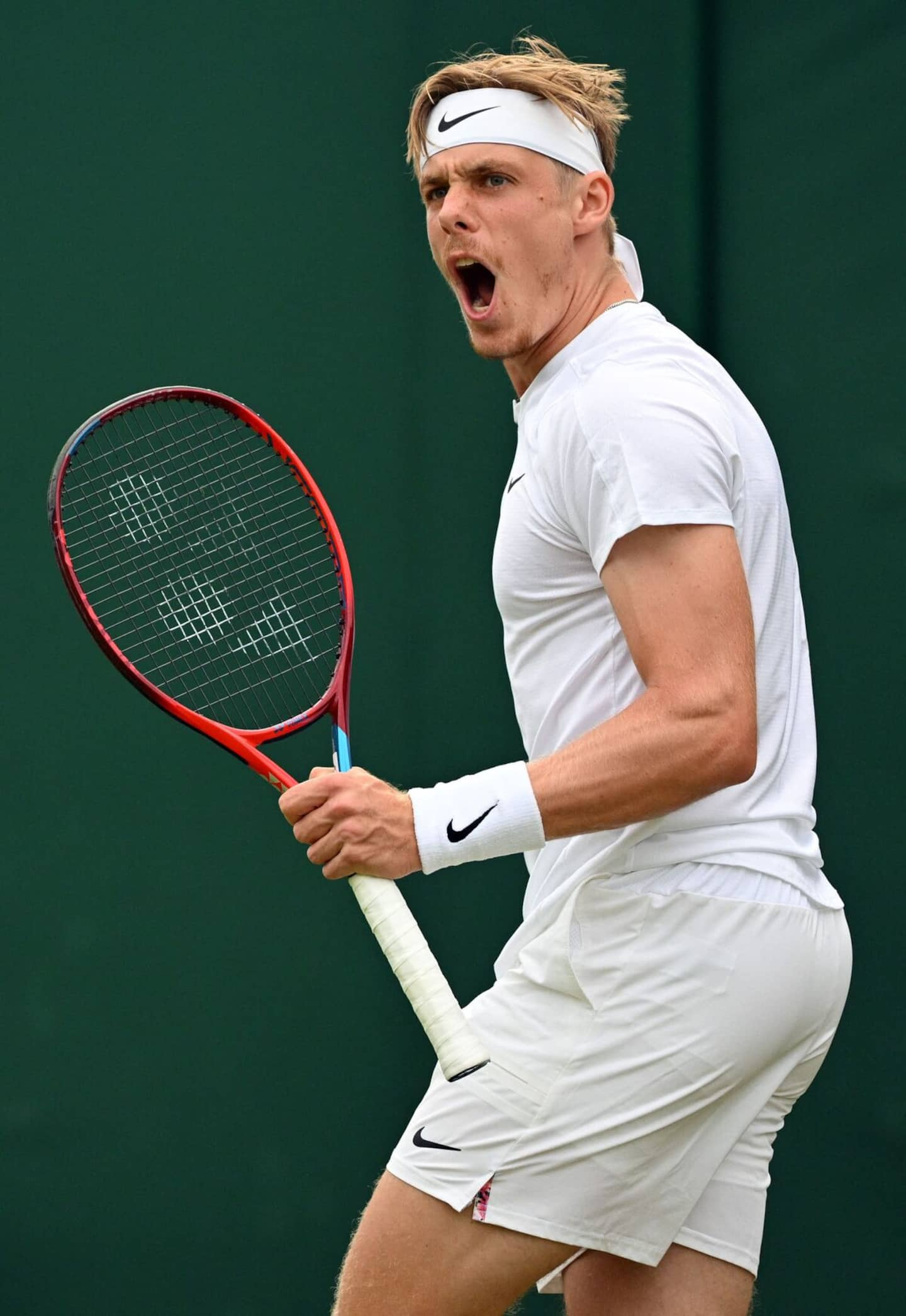 Denis Shapovalov wins a marathon in his first match at Wimbledon