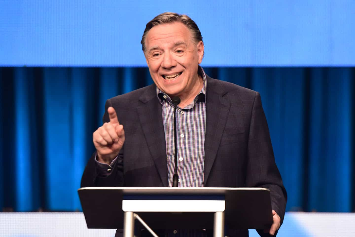 Legault promises another check to Quebecers if he is re-elected