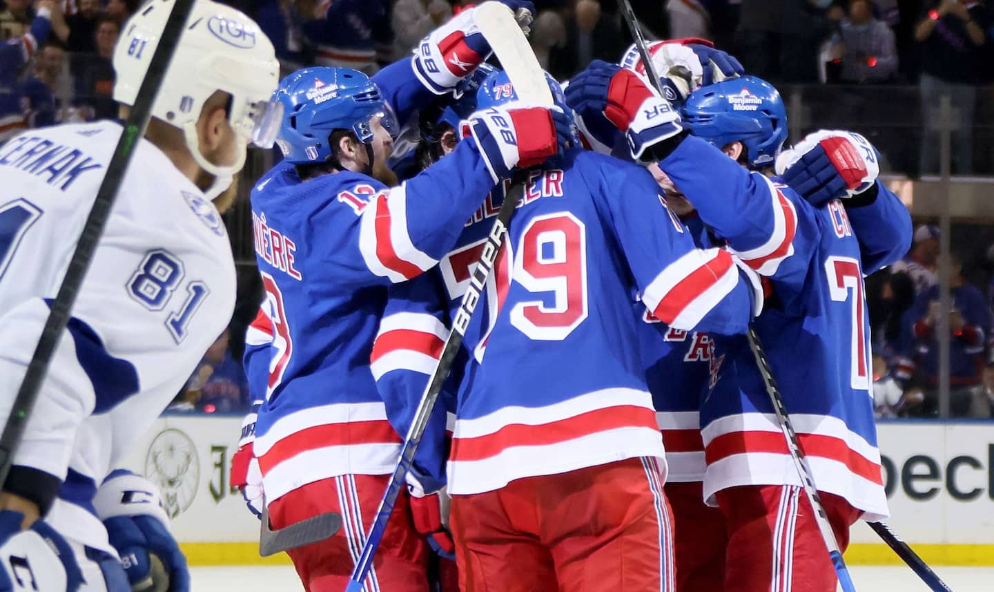 Rangers send a message to the Lightning