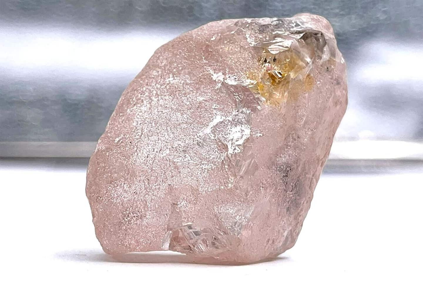Discovery of a pink diamond considered the largest in 300 years
