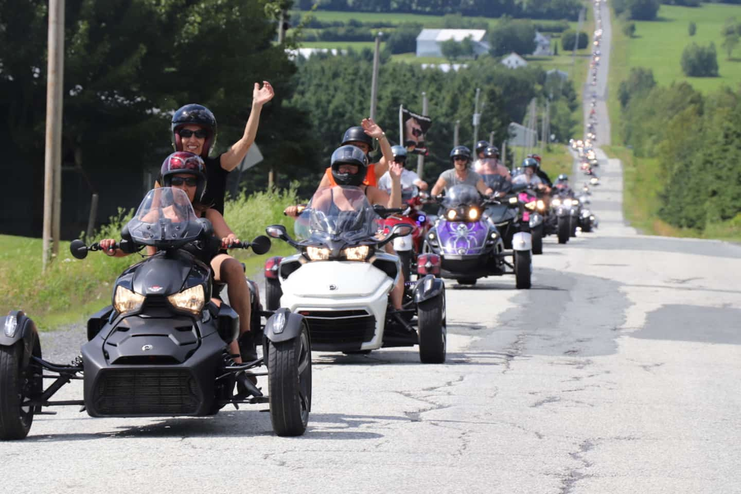 Guinness record: nearly 500 Spyder-Rykers gathered in Saint-Victor