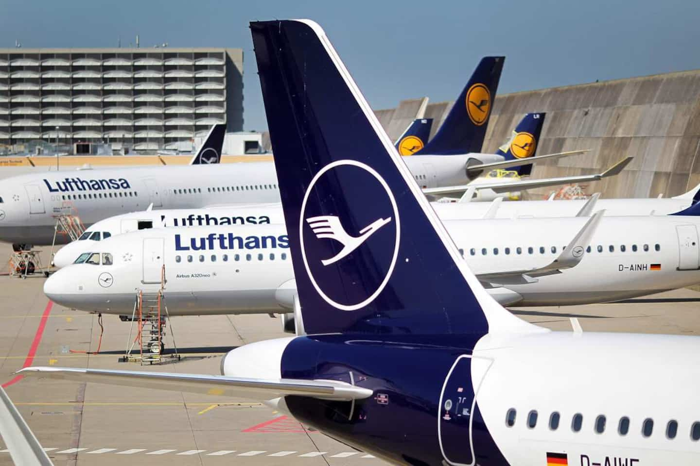 Lufthansa: call for strike on Wednesday, delays and cancellations expected