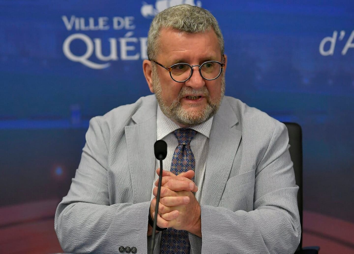 Régis Labeaume skins Paul St-Pierre Plamondon and the radio stations of Quebec