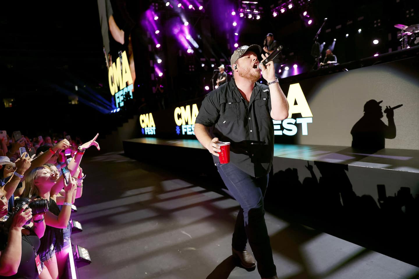 FEQ: the phenomenon Luke Combs arrives in Quebec