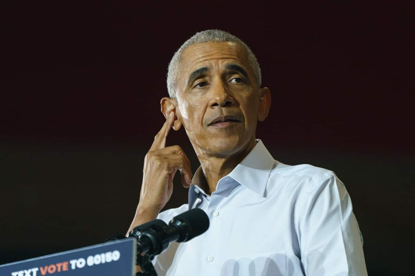 Obama says democracy is at stake in midterm elections