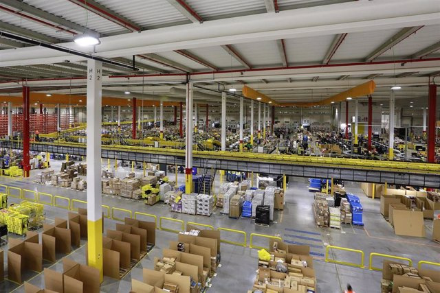 Amazon reopens the doors of its logistics centers in Spain to citizens