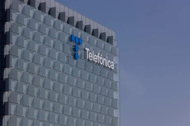 Telefónica and KKR buy Entel's fiber in Chile in an operation of 365 million
