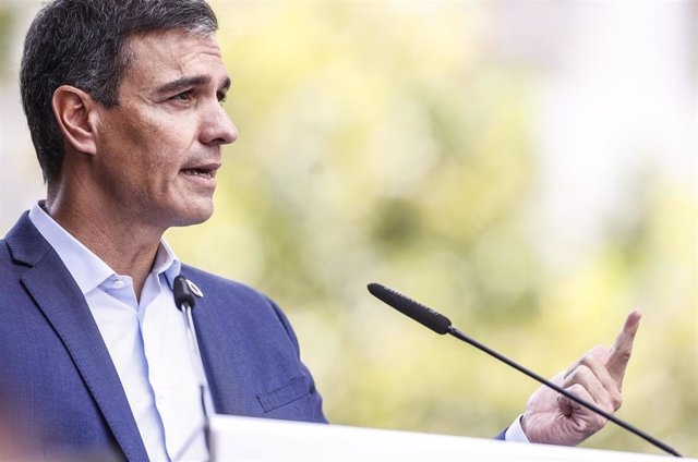Sánchez advances that jobs will be created in November and assures that Spain will overcome the recession next year