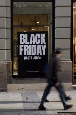 Eight out of ten Spaniards will anticipate Christmas shopping to Black Friday, according to aladinia.com