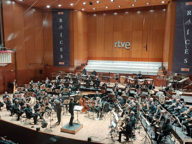 RELEASE: The young conductor Borja Arias triumphs at the head of the Municipal Symphonic Band of Madrid