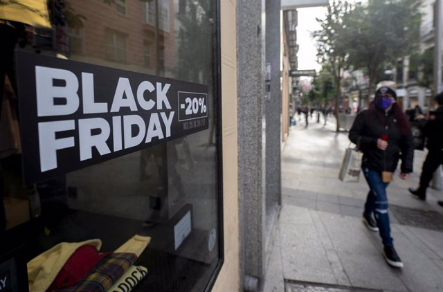 24% of consumers will advance part of their Christmas purchases during 'Black Friday'