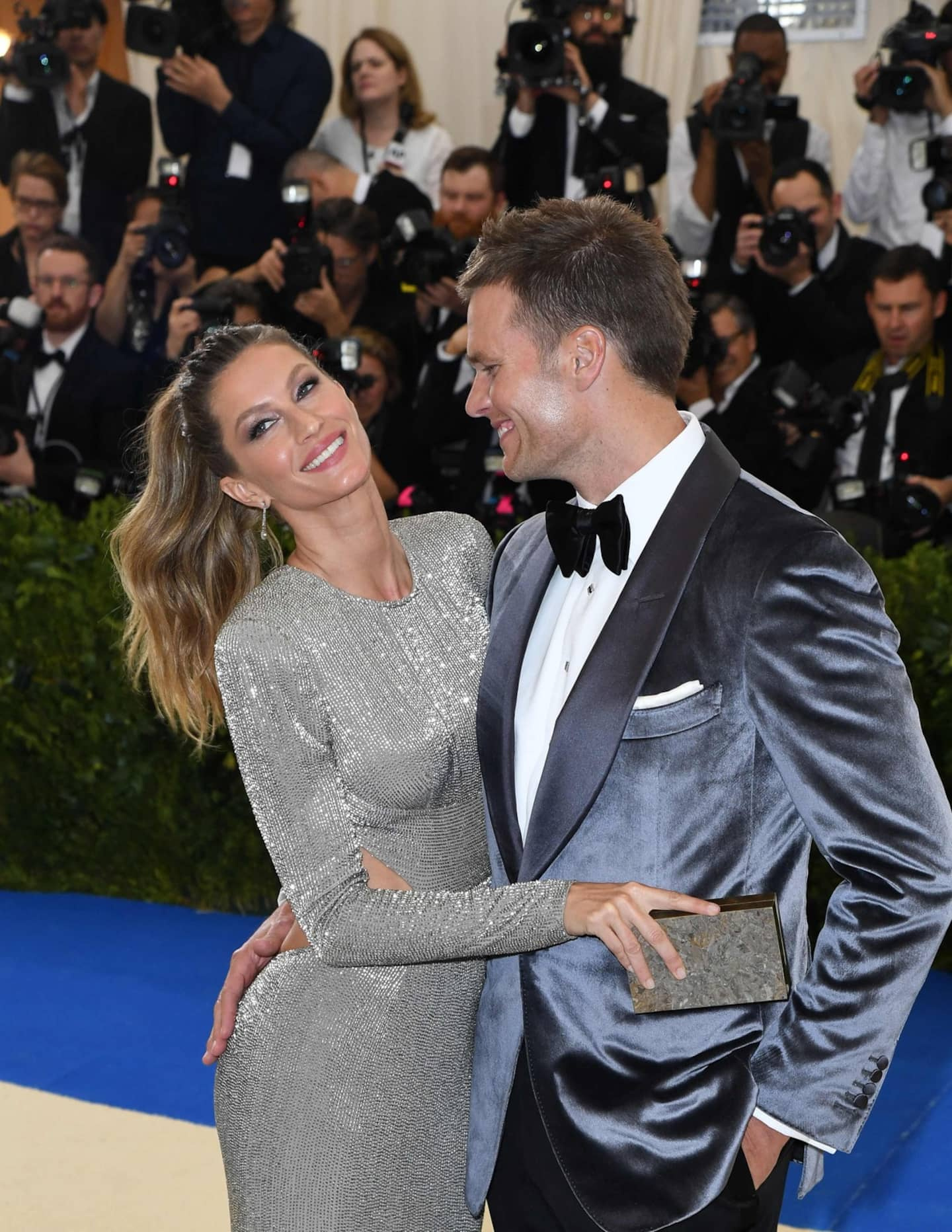 Nearly $1 billion to split in Tom Brady and Gisele Bündchen's divorce