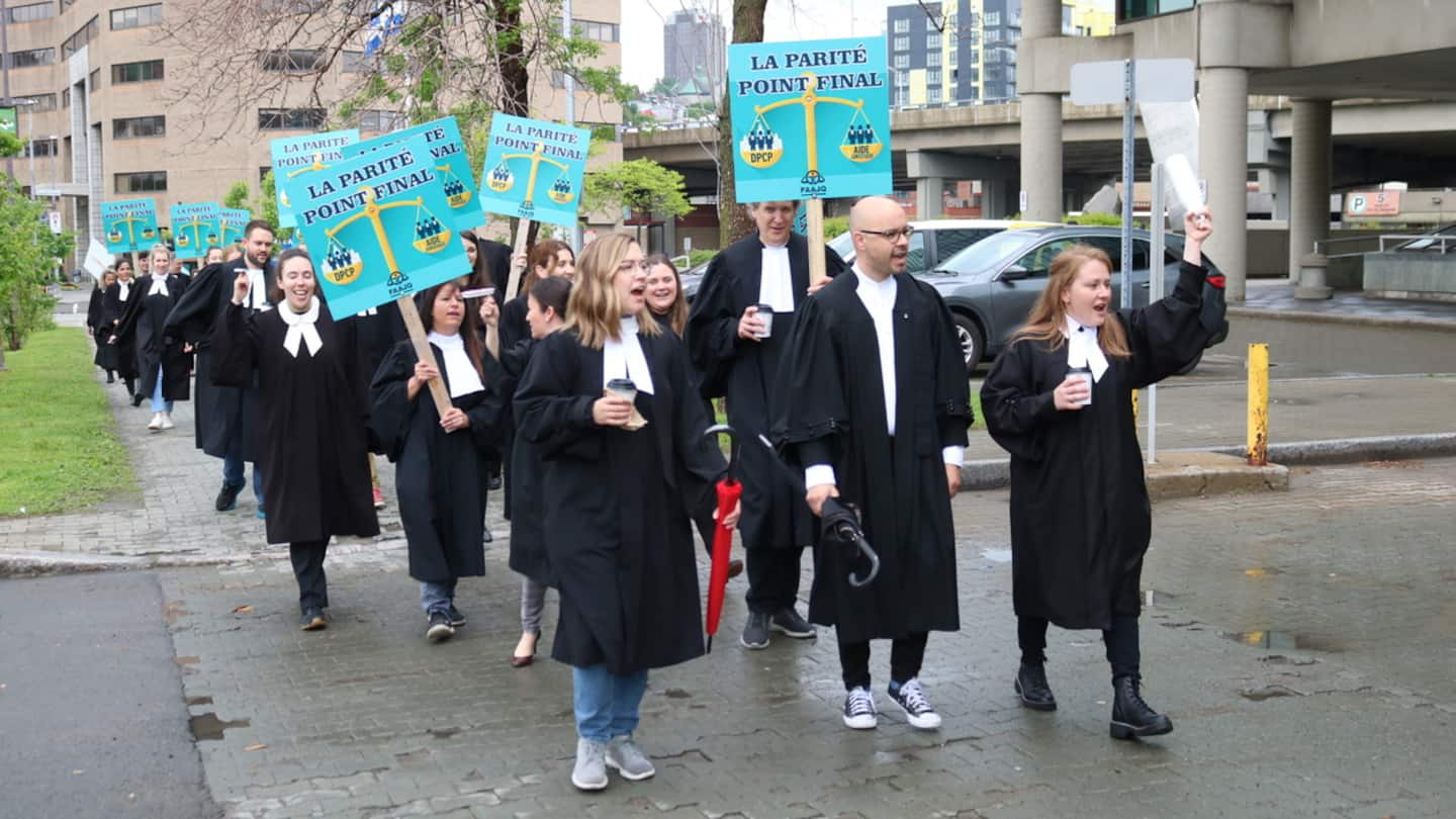 Montreal legal aid lawyers give themselves another strike mandate