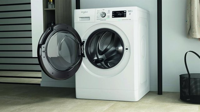 RELEASE: Consumers Award Whirlpool's FreshCare Class A Washing Machine Range with Product of the Year 2023