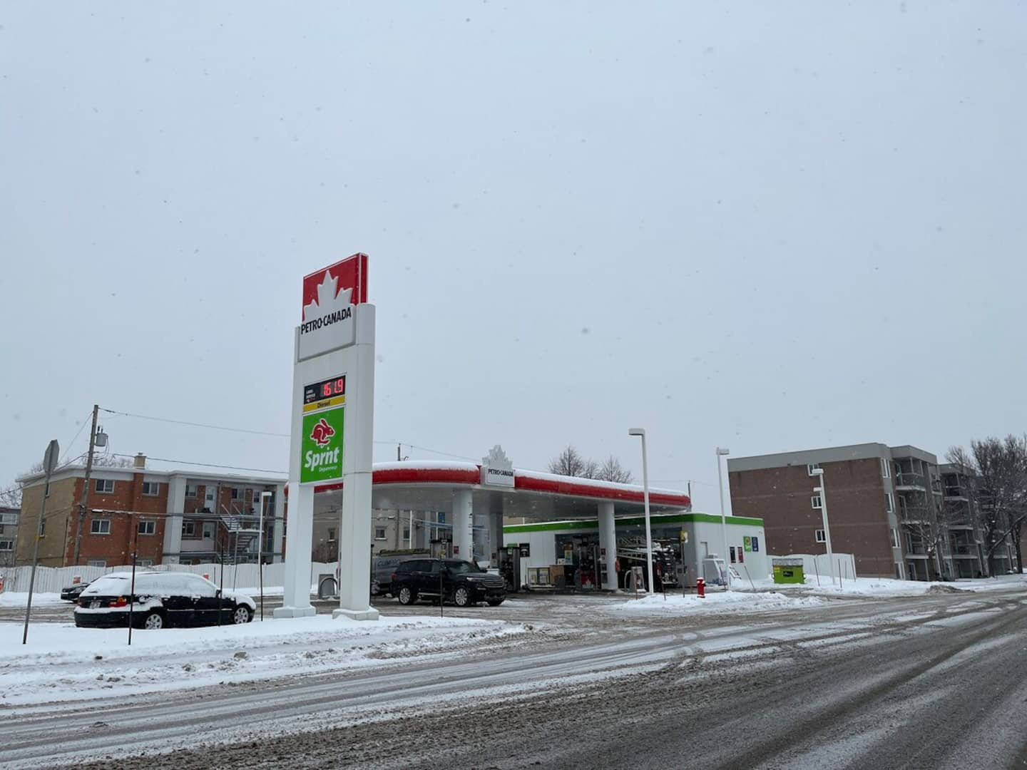 Gasoline jumps in 24 hours in Quebec
