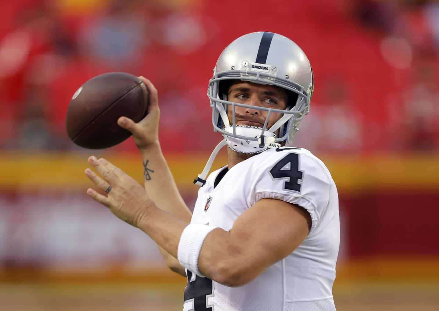 The Raiders are fed up with Derek Carr