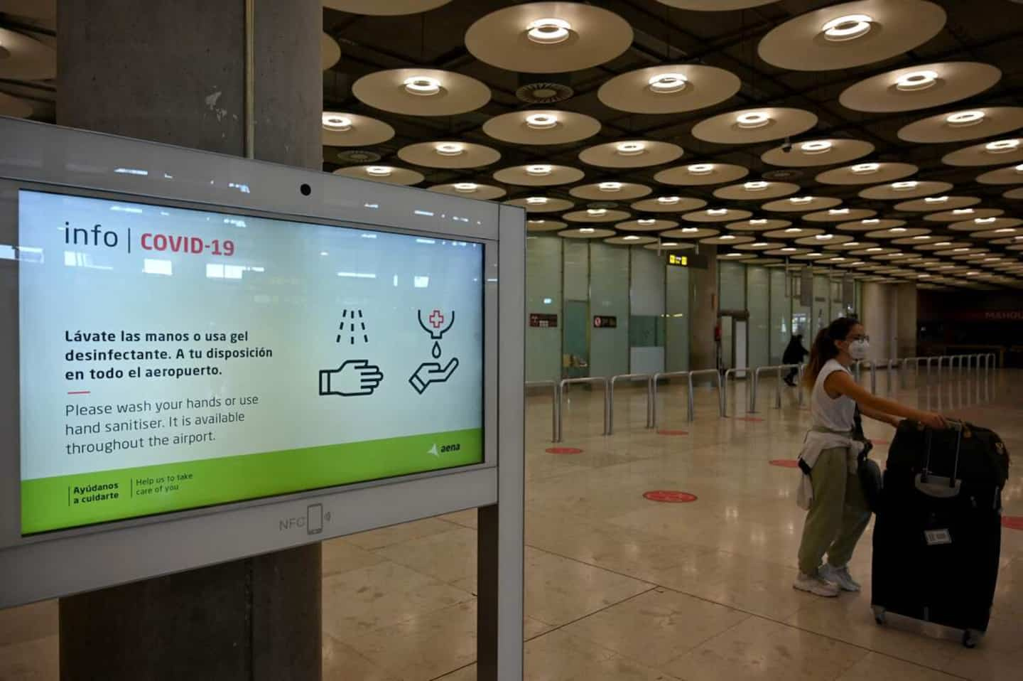 Covid: Spain introduces controls for travelers coming from China