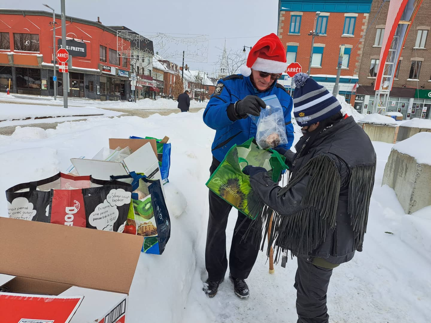 A Christmas angel for the homeless in Joliette
