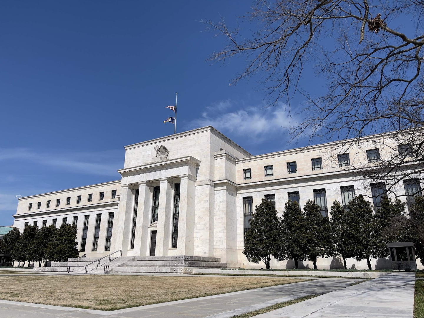 No Fed official expects rate cuts in 2023