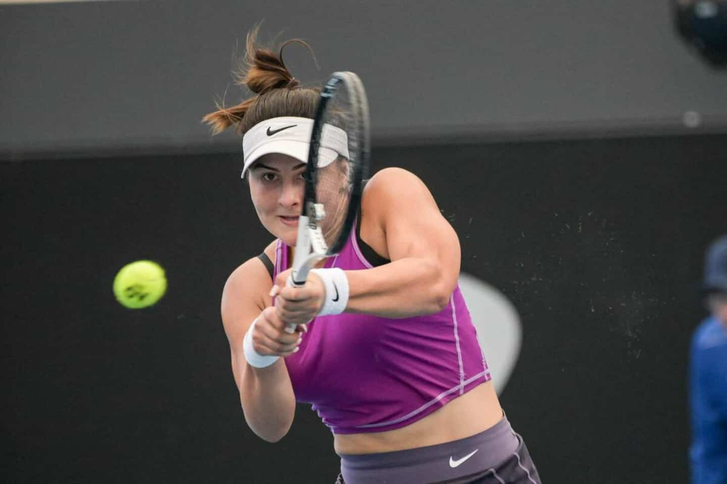 Bianca Andreescu narrowly defeated in Adelaide