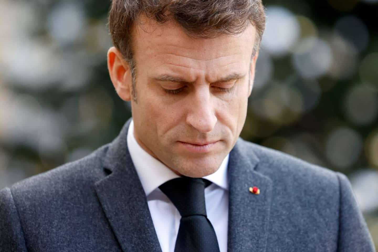 Macron pays tribute to the victims of the attacks against Charlie Hebdo and the Hyper Cacher