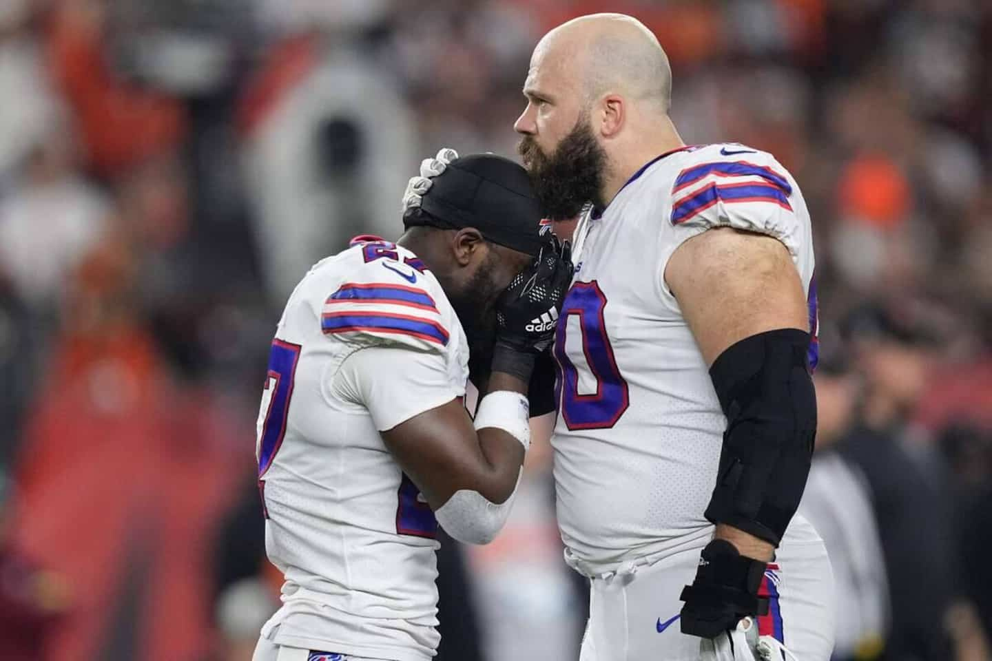 NFL: Bills player still in "critical condition" after shock during game