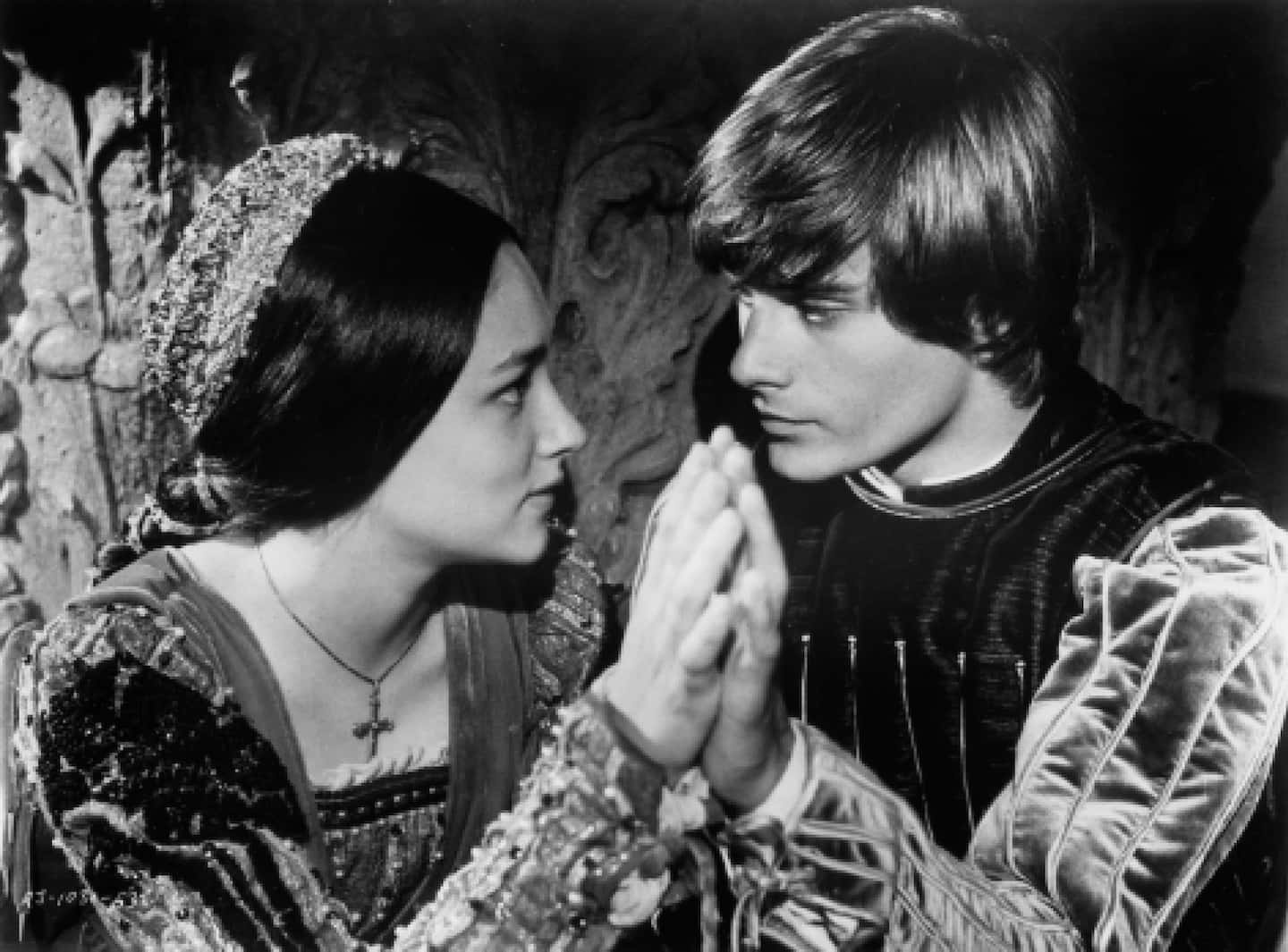 1968 'Romeo and Juliet' ex-teens file complaint over nude scene