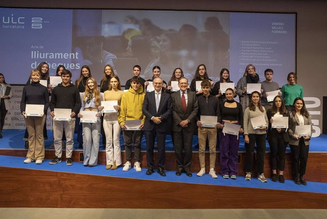 PRESS RELEASE: Commitment to talent and generosity: central axes of the 2022-23 UIC Barcelona scholarship award ceremony