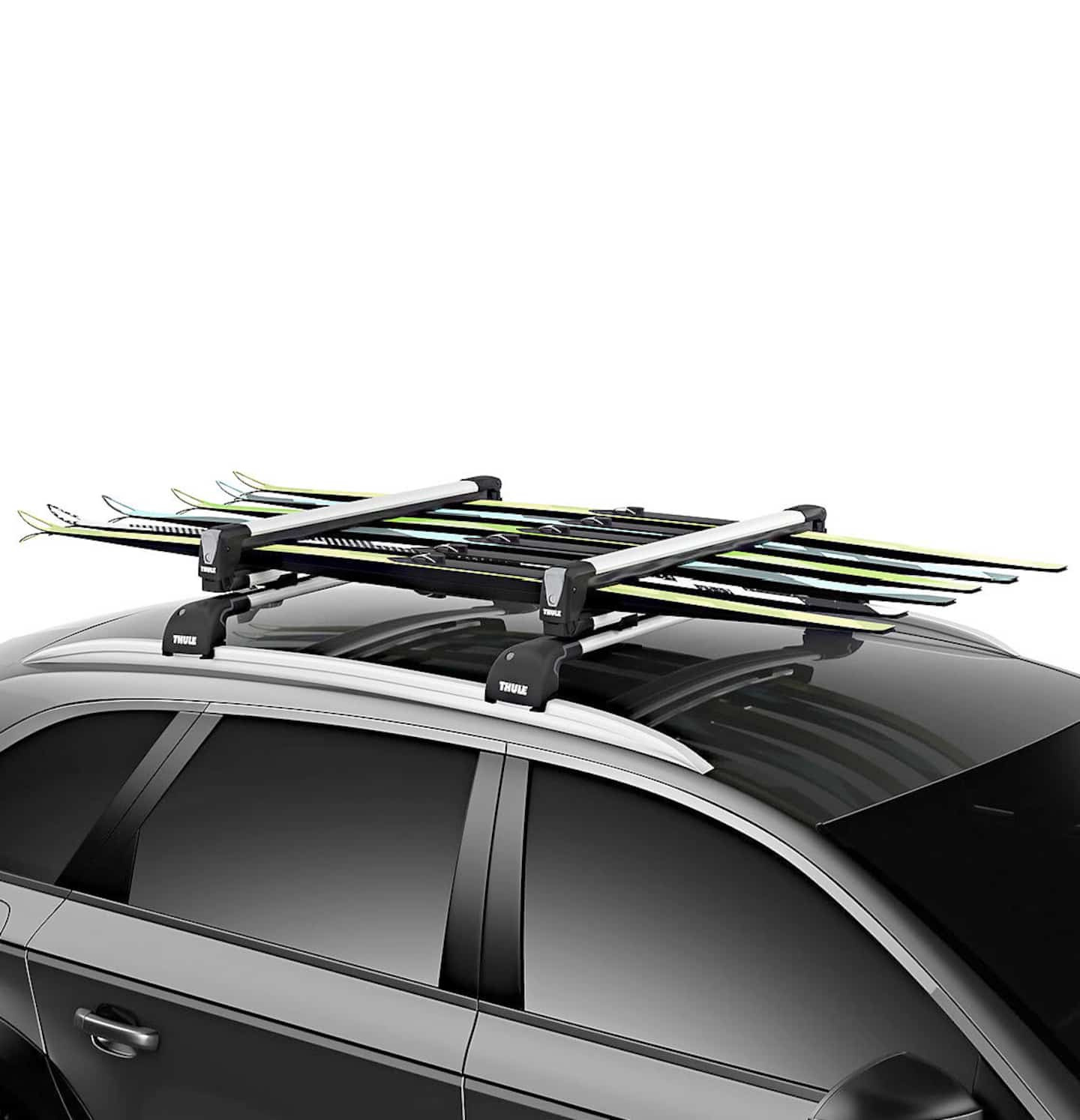 Transporting your skis without acrobatics