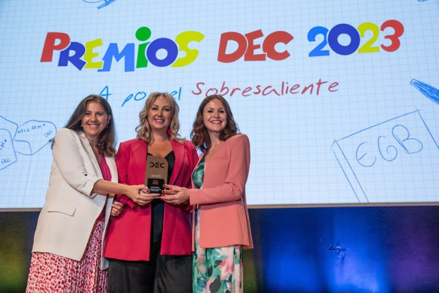 i-DE (Iberdrola) receives the award for the 'Best Customer Experience Strategy' from the DEC
