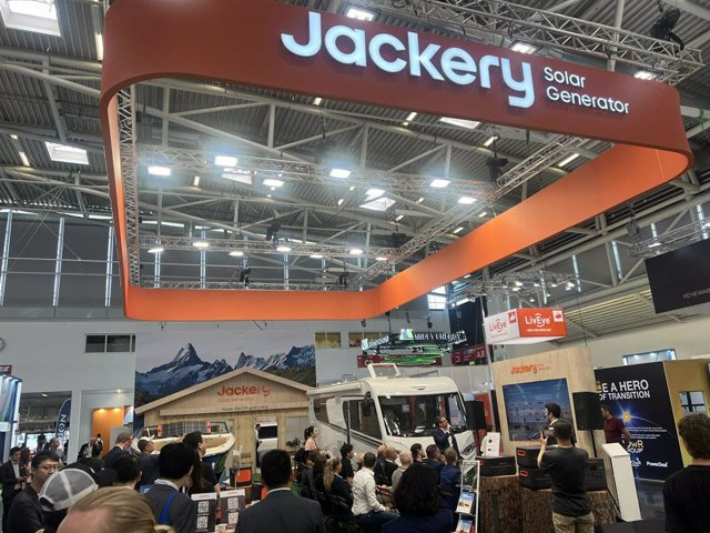 RELEASE: Jackery Launches Solar Generator 2000 Plus at Intersolar Europe, Offering Green Power for All