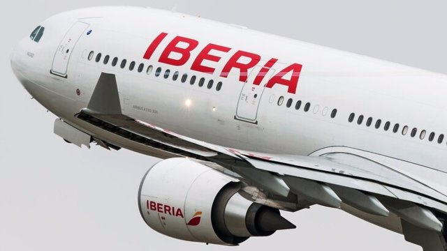 Iberia will exceed 300 weekly flights with Latin America in the next winter season