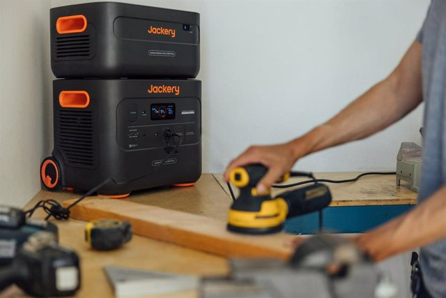 RELEASE: Jackery Explorer 2000 Plus Expandable Power Station with Independent Battery Packs