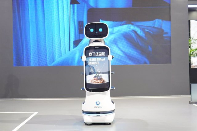 RELEASE: KEENON Robotics Unveils DINERBOT T10 and KLEENBOT C30 at World Robot Conference 2023 in Beijing