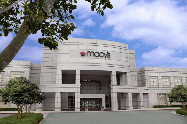 Macy's loses 20 million in the second quarter and sells 8.4% less, but maintains forecasts