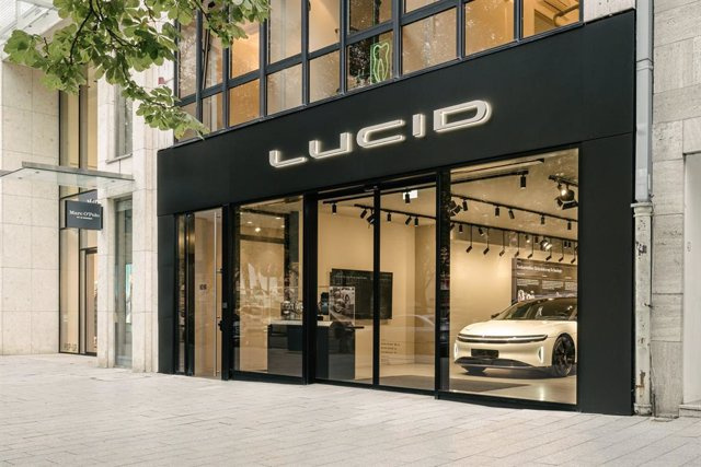 RELEASE: Lucid Motors opens new retail studio in Düsseldorf, Germany