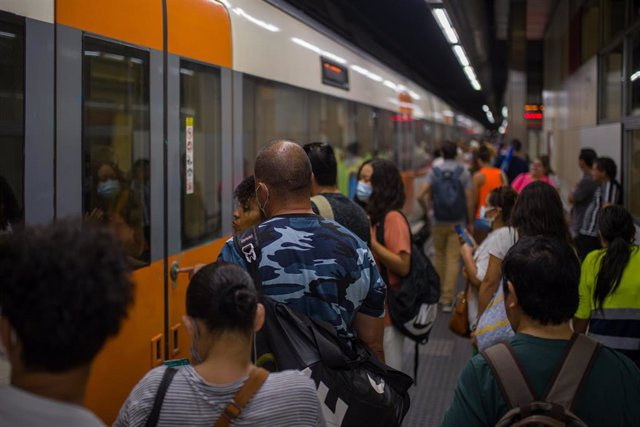 The unions call for four days of strike in Renfe and Adif against the transfer of Rodalies