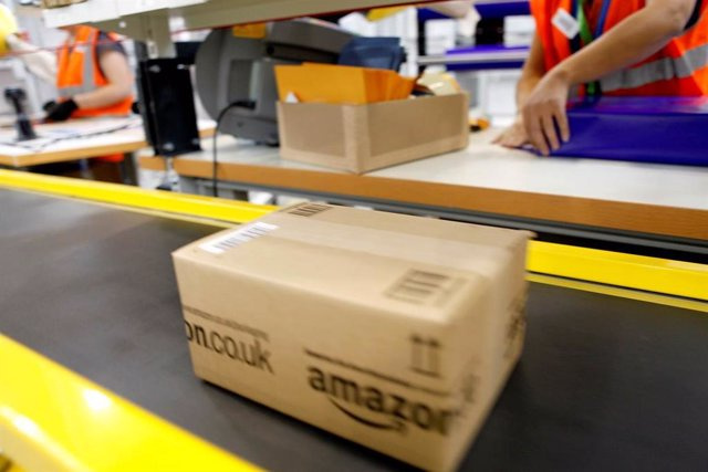 France fines Amazon 32 million for the "excessively intrusive" control of its employees