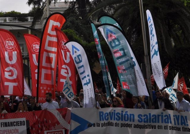Unions threaten an "escalation of actions" if there is no progress in the negotiation of banking agreements