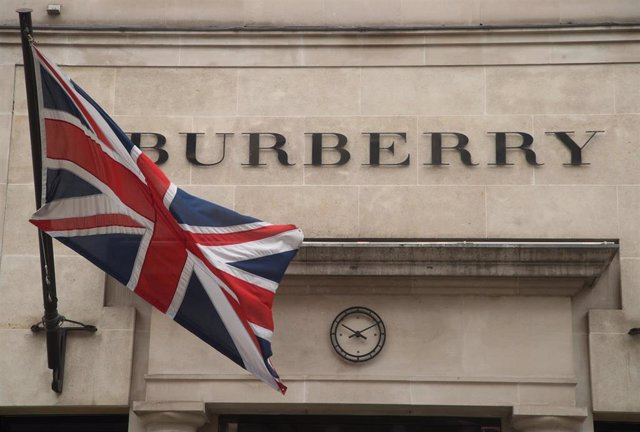 Burberry plummets on the London Stock Exchange after lowering its forecasts