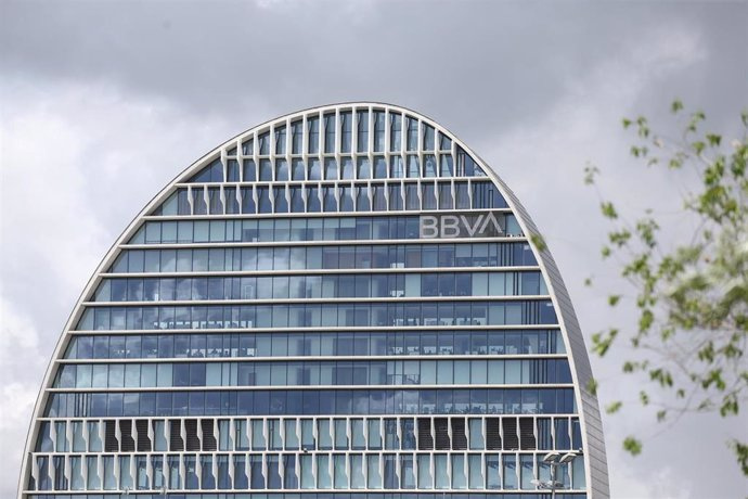BBVA is preparing to launch a new issue of 'CoCos' of up to 1,500 million euros