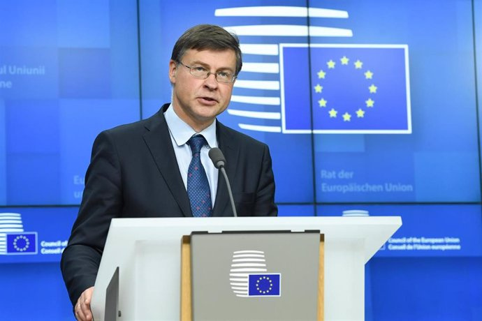Brussels will present "very soon" the proposal to redirect income from Russian assets to the EU budget