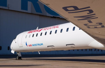 Air Nostrum indicates that 83% of flights are operating and that all passengers are being relocated