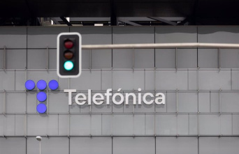 Telefónica loses 892 million after provisioning ERE and the United Kingdom subsidiary, but earns 40,652 million