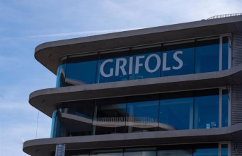 Grifols leads the falls of the Ibex 35 with a decrease of 5%, awaiting its audited accounts