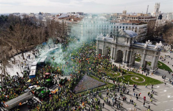 The tractors return to Madrid to demand measures and encourage society to join the protests
