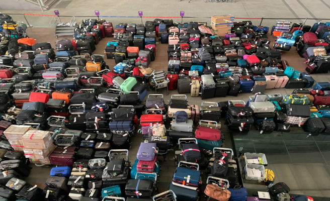 London airport: passengers forced to travel without suitcases